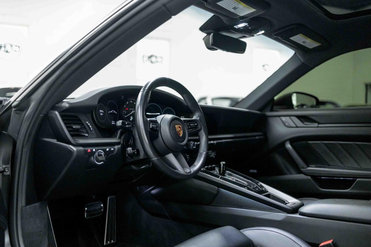 2022 Porsche 911 Carrera GTS