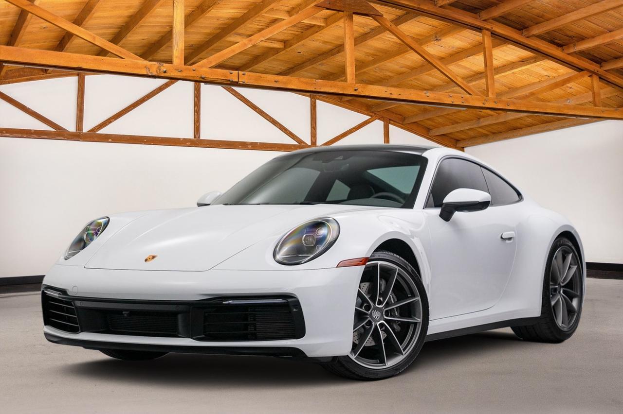2022 Porsche 911 Carrera