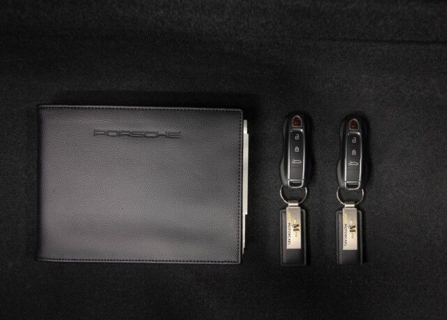 2022 Porsche 911 GT3 *MANUAL TRANSMISSION* *PCCBs* *BUCKET SEATS* *FRONT LIFT* *$50,000 IN OPTIONS* San Diego CA