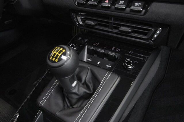 2022 Porsche 911 GT3 *MANUAL TRANSMISSION* *PCCBs* *BUCKET SEATS* *FRONT LIFT* *$50,000 IN OPTIONS* *ONLY 2400 MILES* San Diego CA