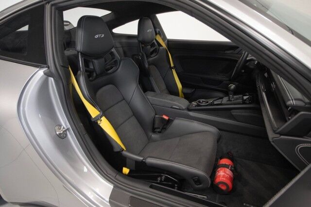 2022 Porsche 911 GT3 *MANUAL TRANSMISSION* *PCCBs* *BUCKET SEATS* *FRONT LIFT* *$50,000 IN OPTIONS* *ONLY 2400 MILES* San Diego CA