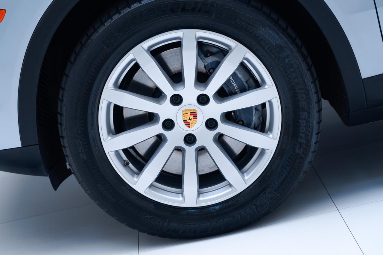 2022 Porsche Cayenne Pompano Beach FL