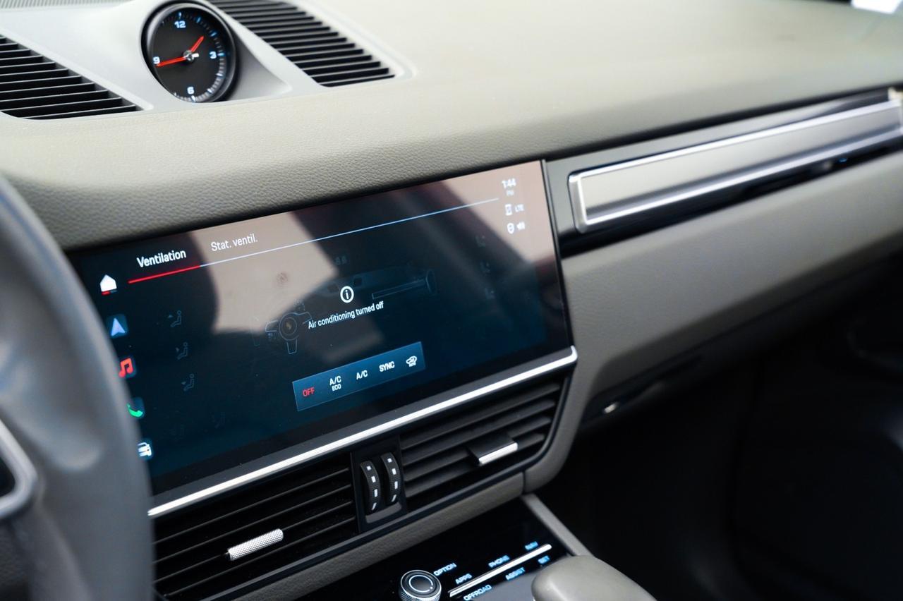 2022 Porsche Cayenne Pompano Beach FL