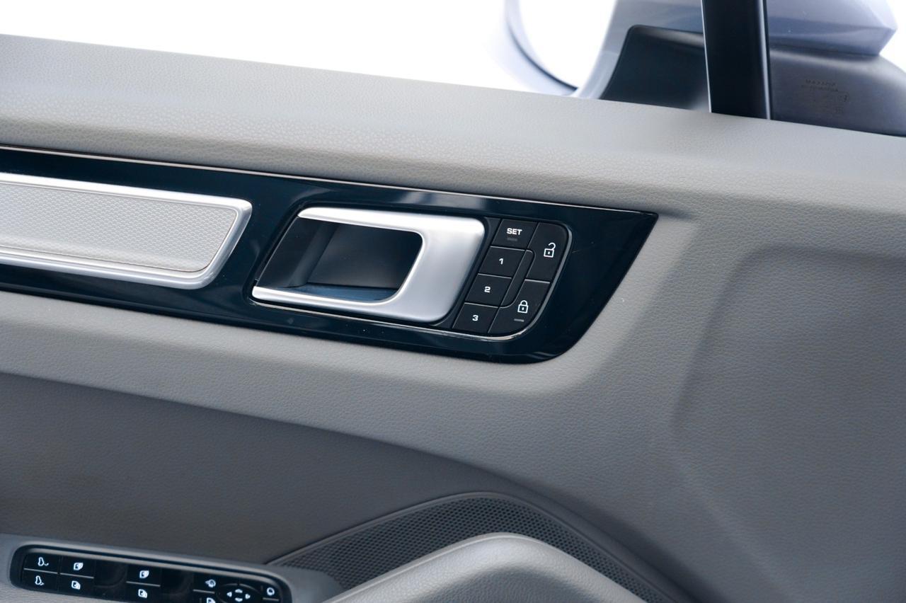 2022 Porsche Cayenne Pompano Beach FL