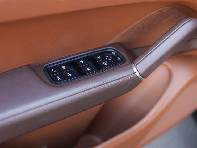 2022 Porsche Cayenne AWD Coupe Platinum Edition 4dr SUV Bakersfield CA