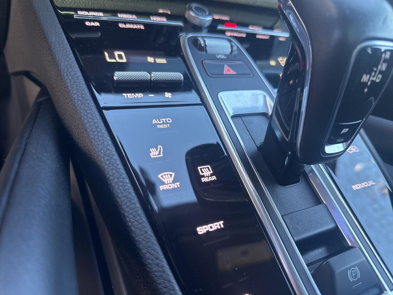 2022 Porsche Cayenne Base Bend OR