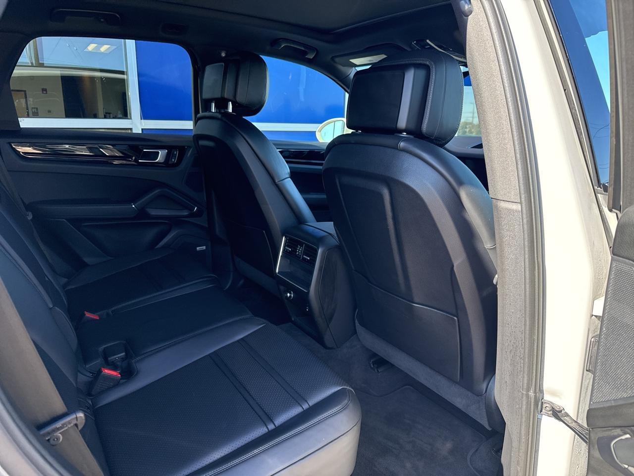2022 Porsche Cayenne Base Bend OR