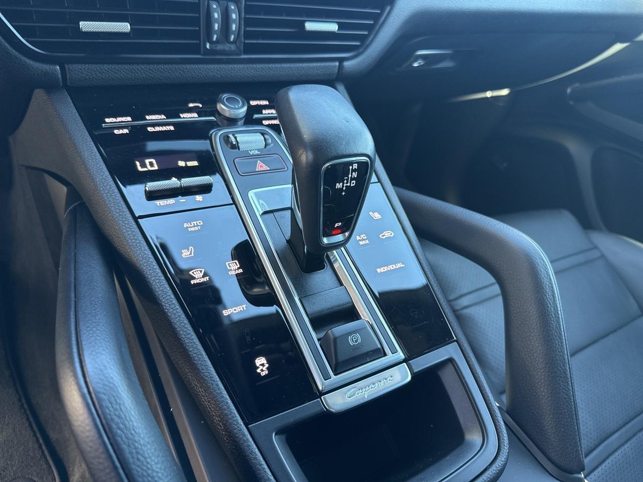 2022 Porsche Cayenne Base Bend OR