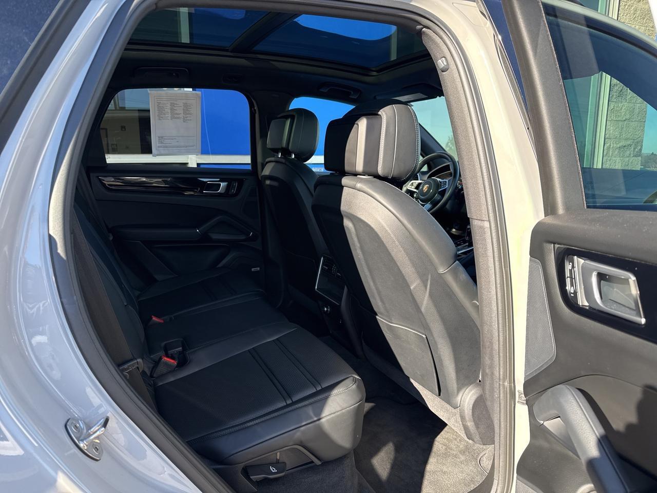 2022 Porsche Cayenne Base Bend OR