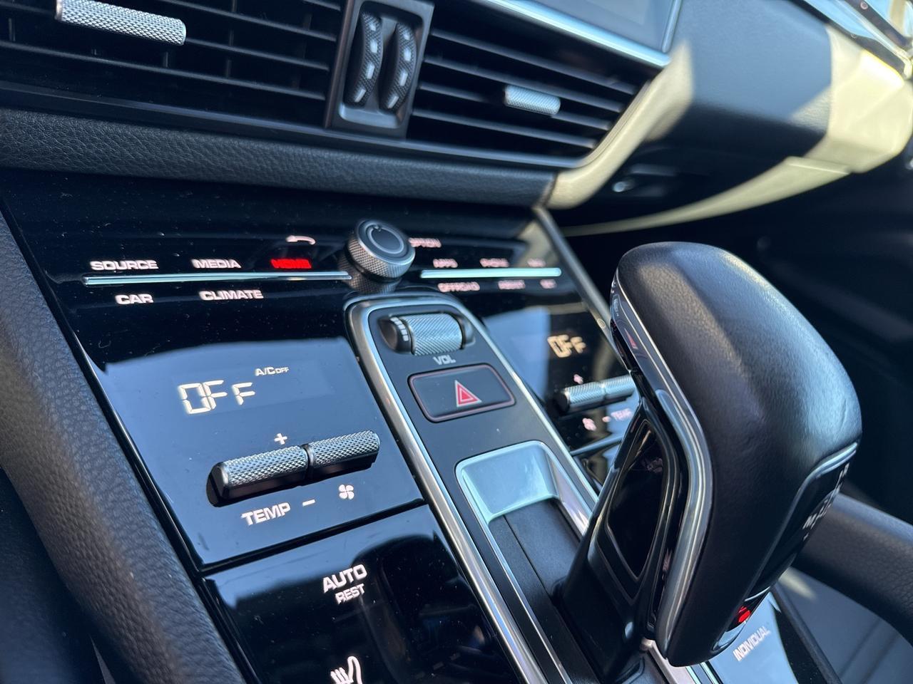 2022 Porsche Cayenne Base Bend OR