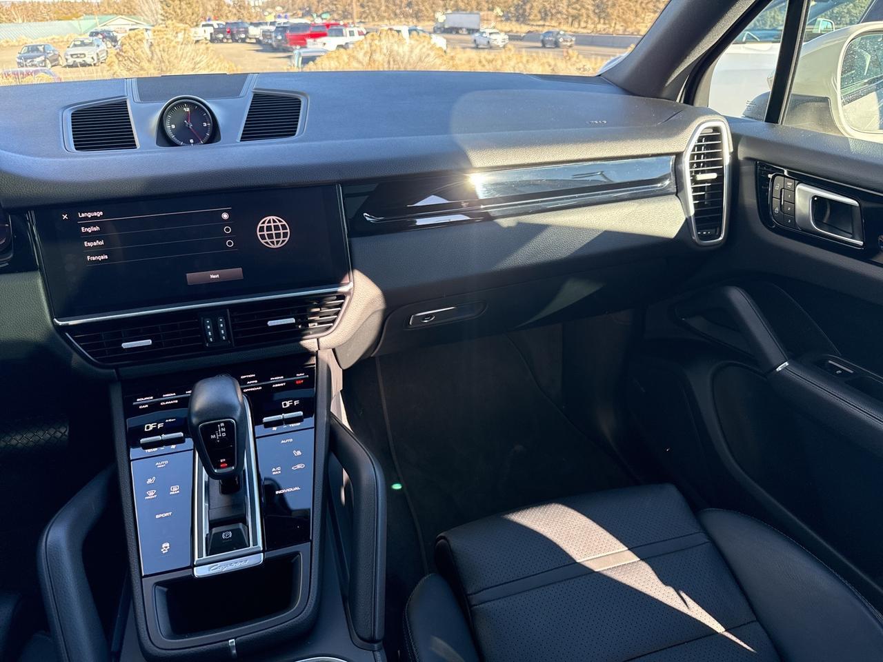 2022 Porsche Cayenne Base Bend OR