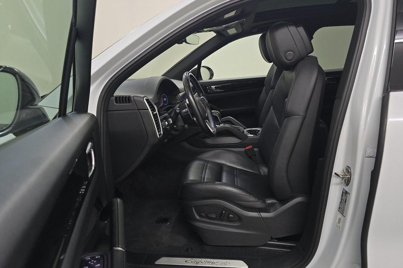 2022 Porsche Cayenne Base Sport Design Package Adaptive Cruise Portland OR