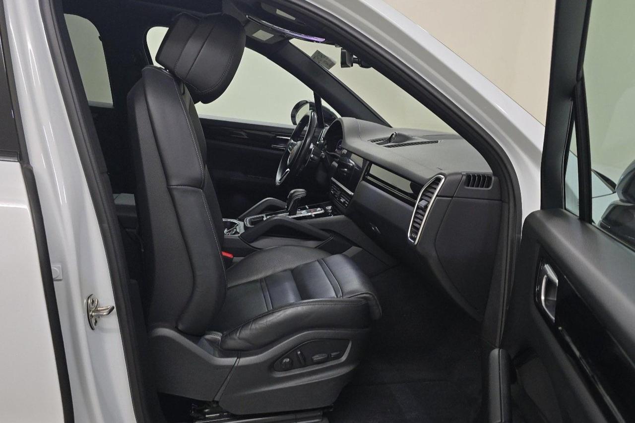 2022 Porsche Cayenne Base Sport Design Package Adaptive Cruise Portland OR