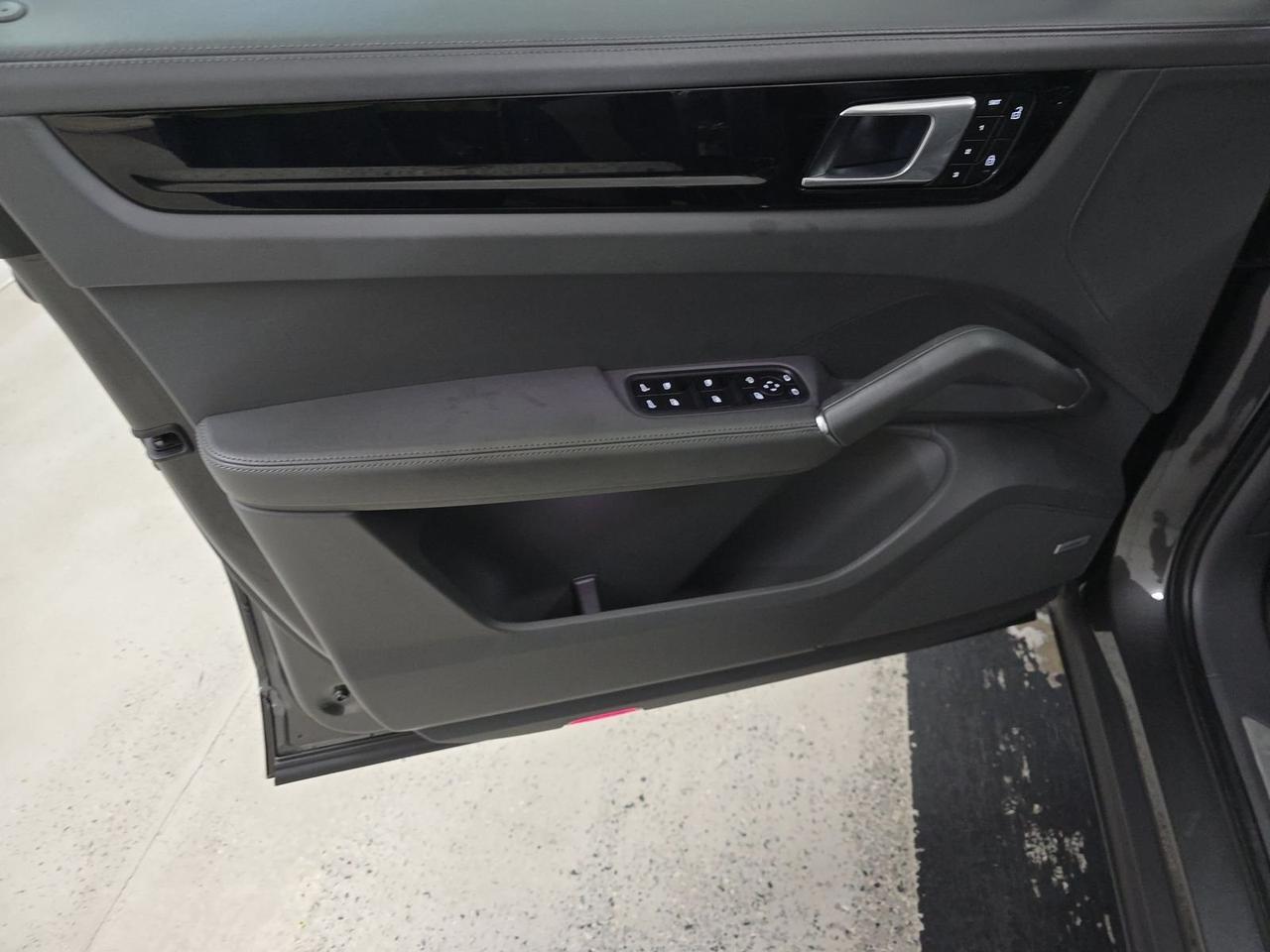 2022 Porsche Cayenne Coupe Massage Seats Adaptive Cruise Portland OR