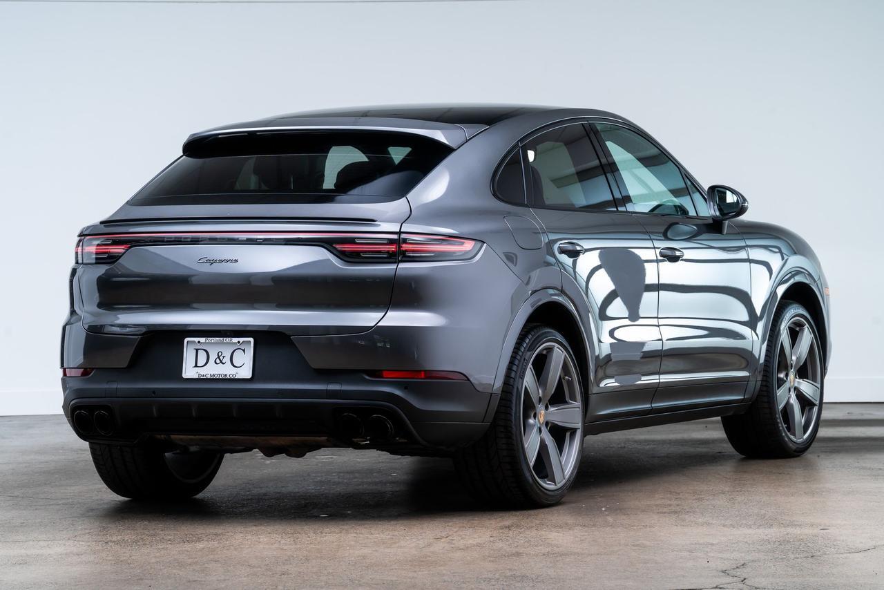 2022 Porsche Cayenne Coupe Premium Package / Comfort Access Portland OR