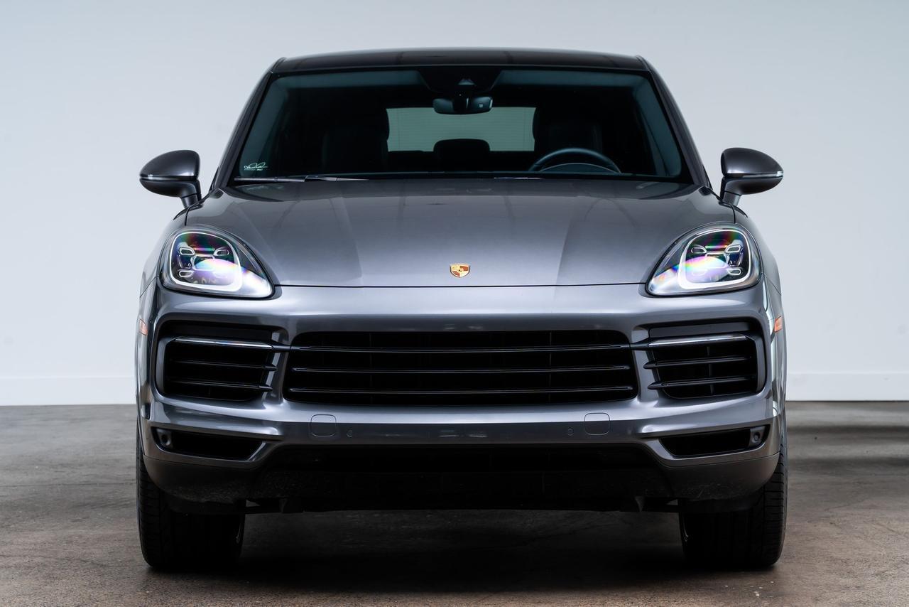 2022 Porsche Cayenne Coupe Premium Package / Comfort Access Portland OR
