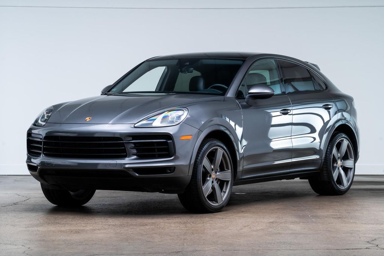 2022 Porsche Cayenne Coupe Premium Package / Comfort Access Portland OR