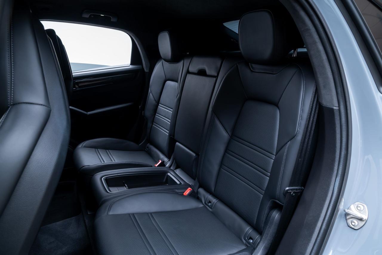 2022 Porsche Cayenne Coupe Turbo GT Night Vision Assist PCCB Burmester 3D Portland OR