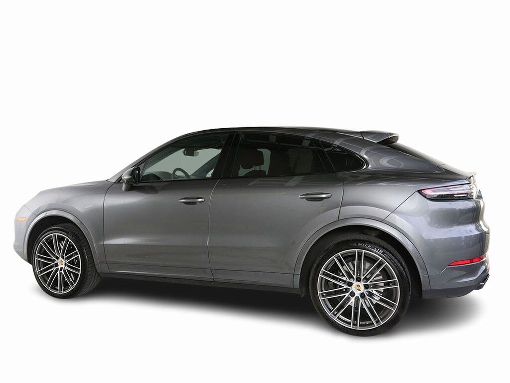 2022 Porsche Cayenne Coupe Turbo photo 3