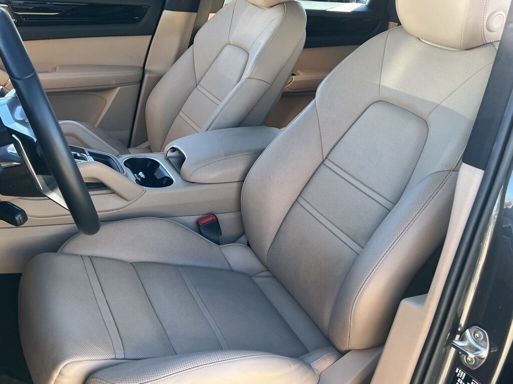 2022 Porsche Cayenne E-Hybrid Base Indianapolis IN