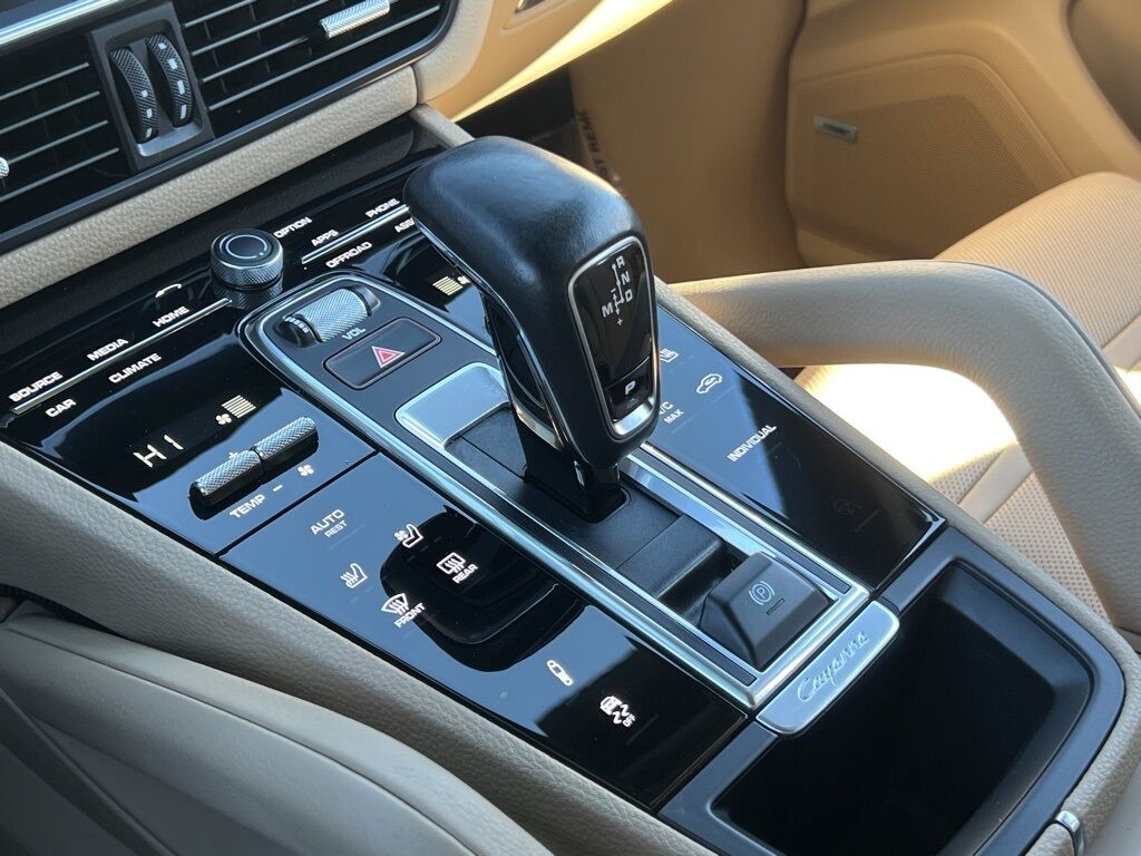 2022 Porsche Cayenne E-Hybrid Base Indianapolis IN