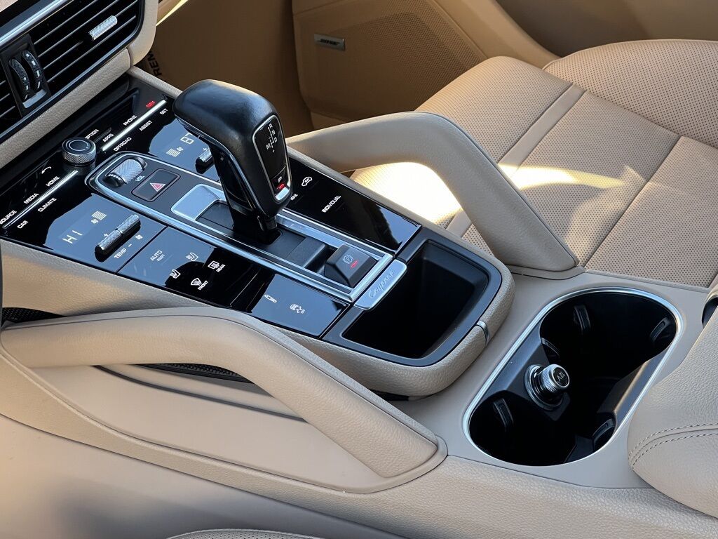 2022 Porsche Cayenne E-Hybrid Base Indianapolis IN