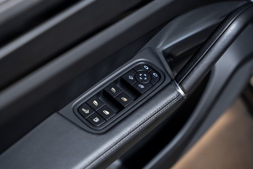 2022 Porsche Cayenne E-Hybrid Coupe Turbo S Indianapolis IN