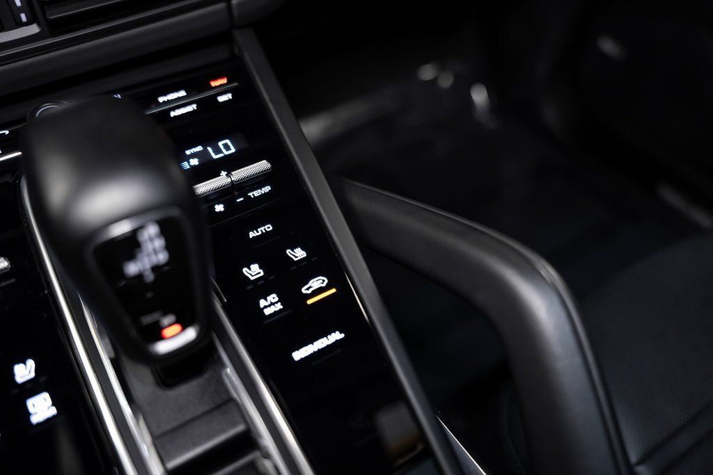 2022 Porsche Cayenne E-Hybrid Coupe Turbo S Indianapolis IN