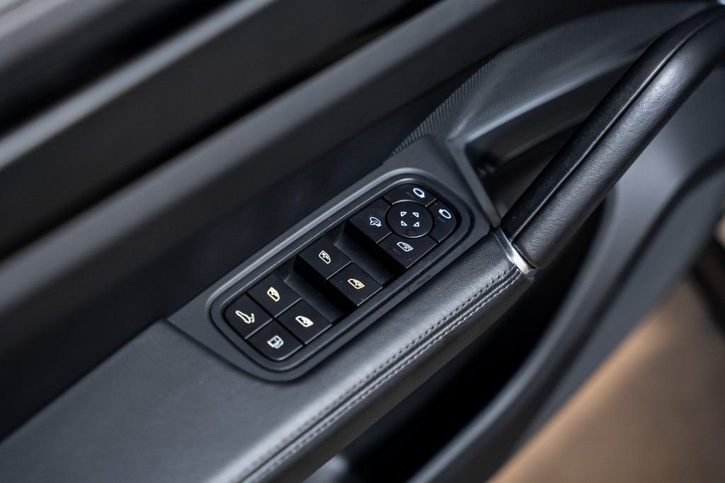 2022 Porsche Cayenne E-Hybrid Coupe Turbo S Indianapolis IN