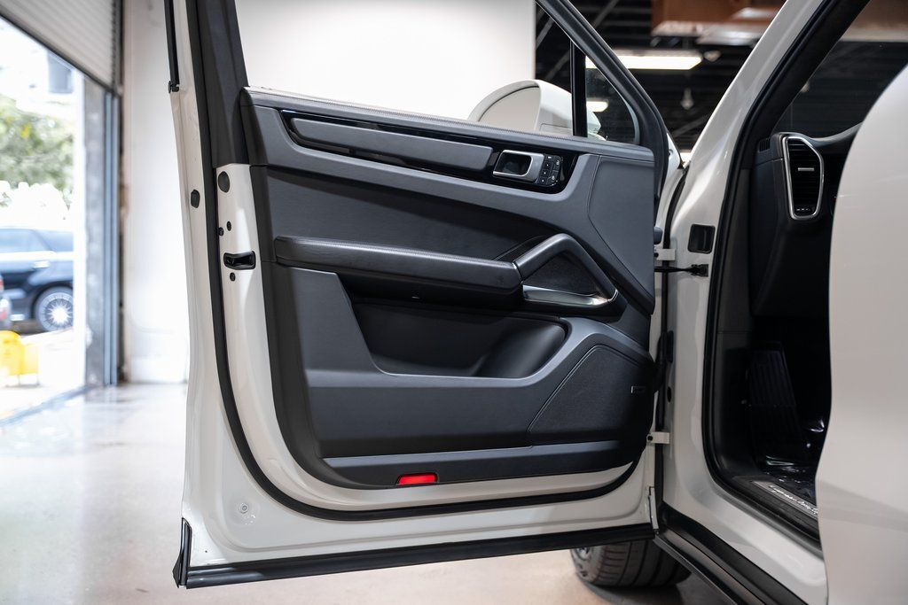 2022 Porsche Cayenne E-Hybrid Coupe Turbo S Indianapolis IN