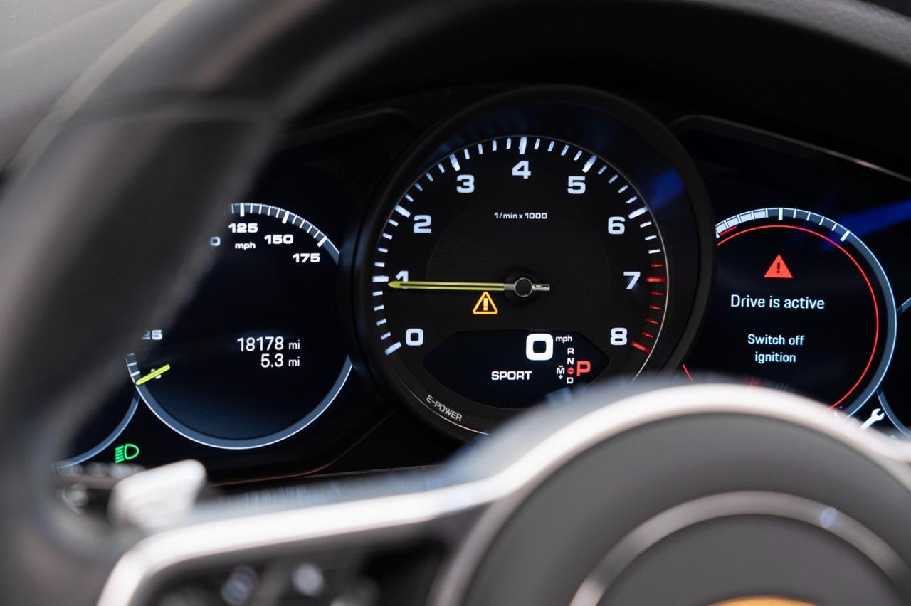 2022 Porsche Cayenne E-Hybrid Pompano Beach FL