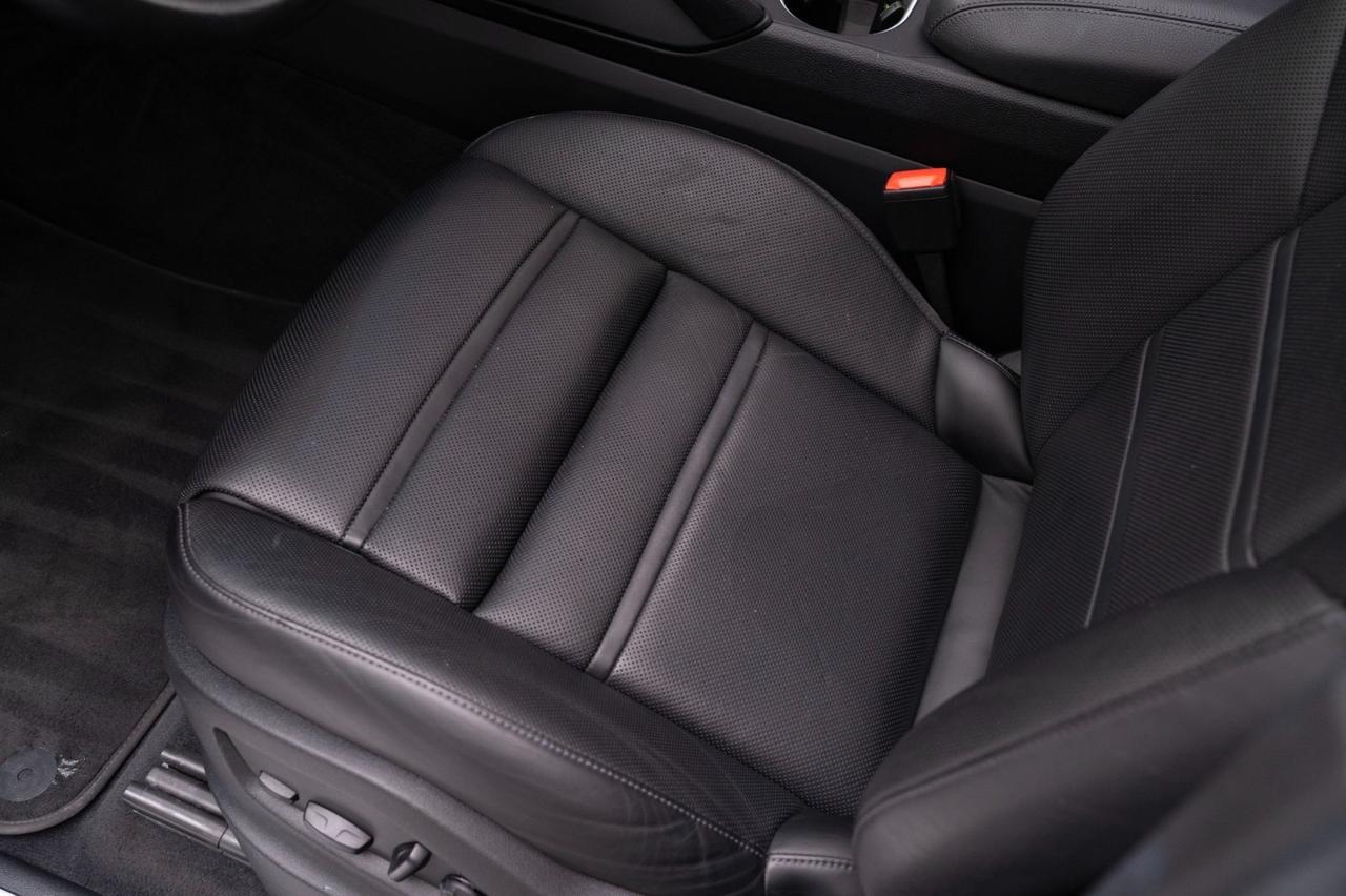 2022 Porsche Cayenne E-Hybrid Pompano Beach FL