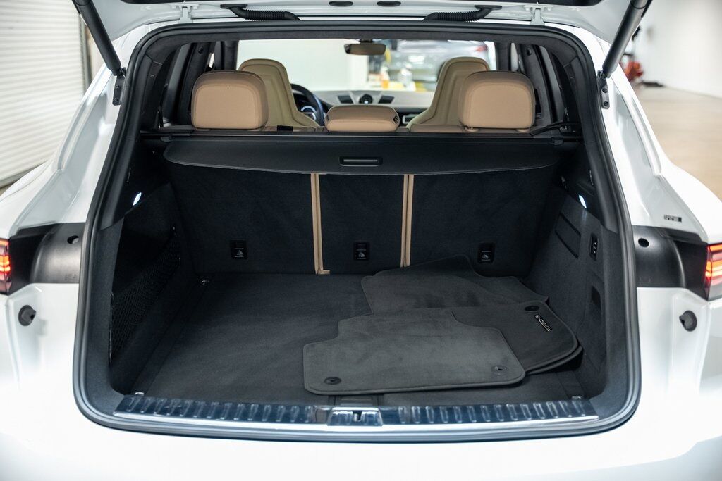 2022 Porsche Cayenne GTS Indianapolis IN