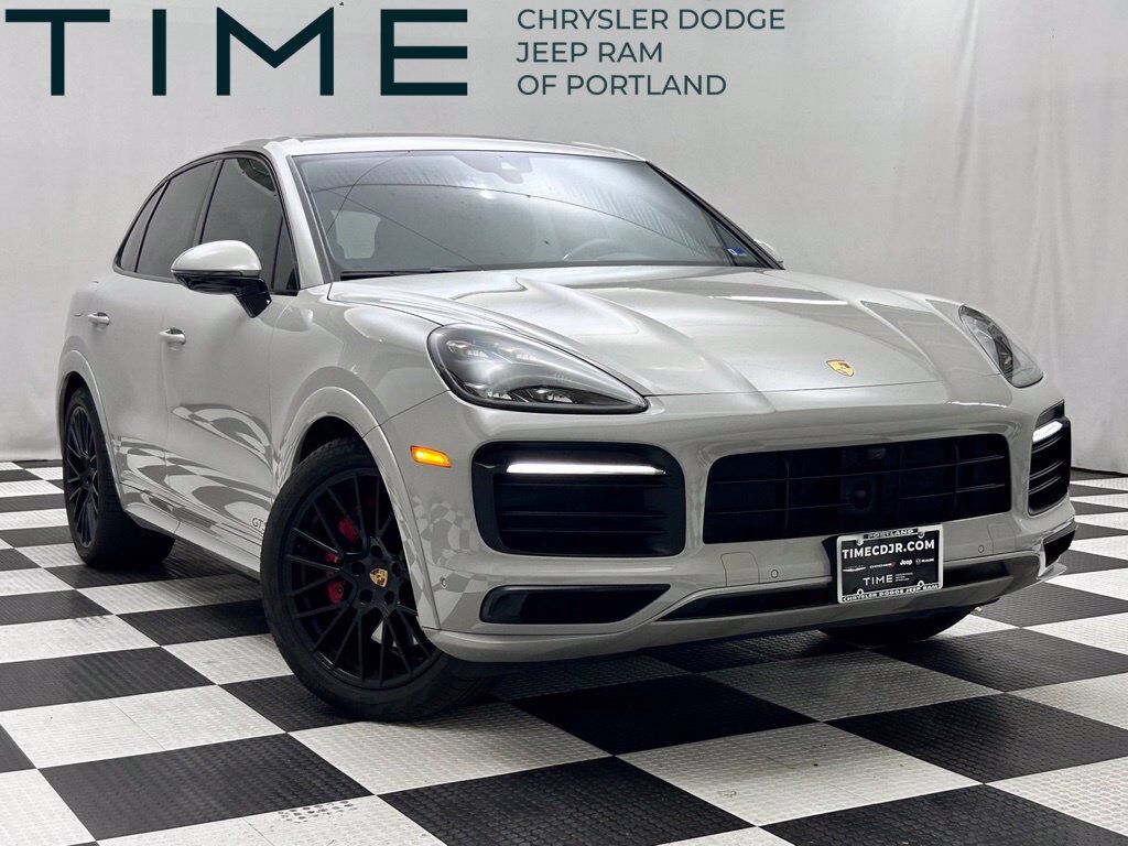 2022 Porsche Cayenne GTS