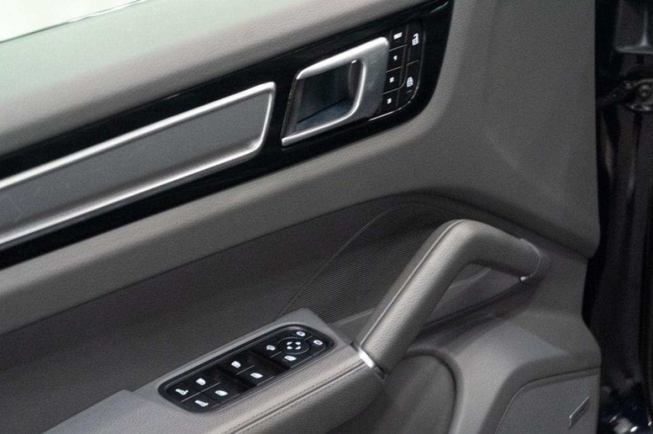 2022 Porsche Cayenne Platinum Edition Eastchester NY