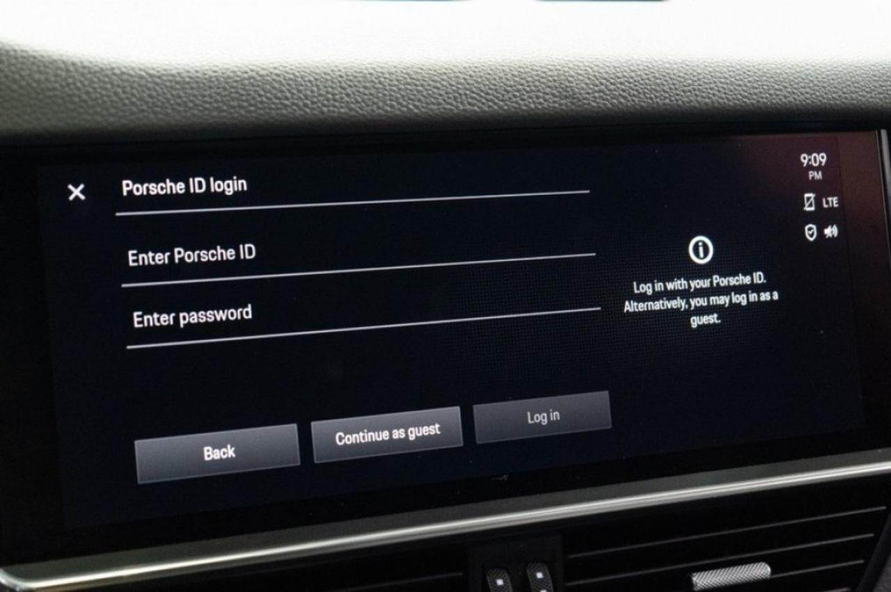 2022 Porsche Cayenne Platinum Edition Eastchester NY