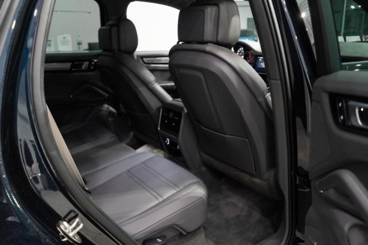 2022 Porsche Cayenne Platinum Edition Eastchester NY