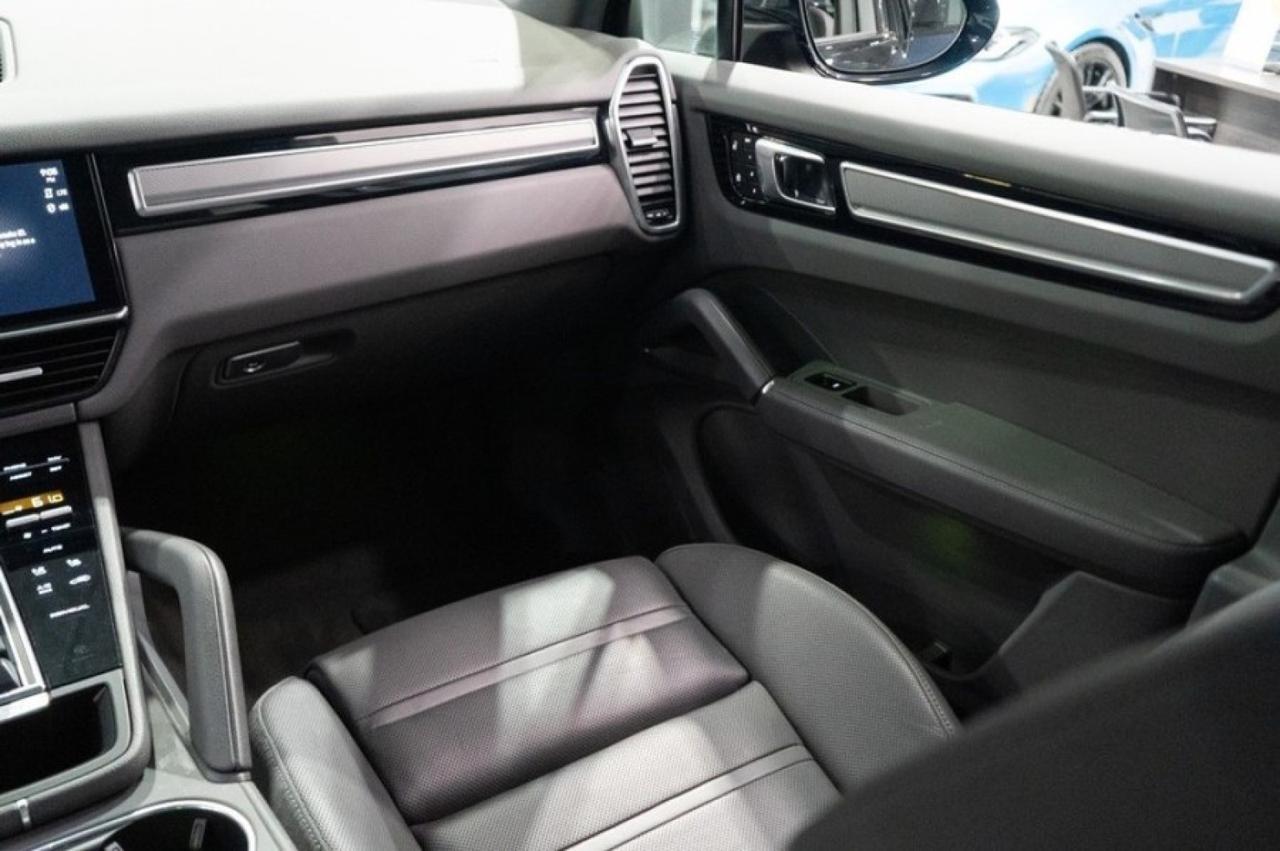 2022 Porsche Cayenne Platinum Edition Eastchester NY
