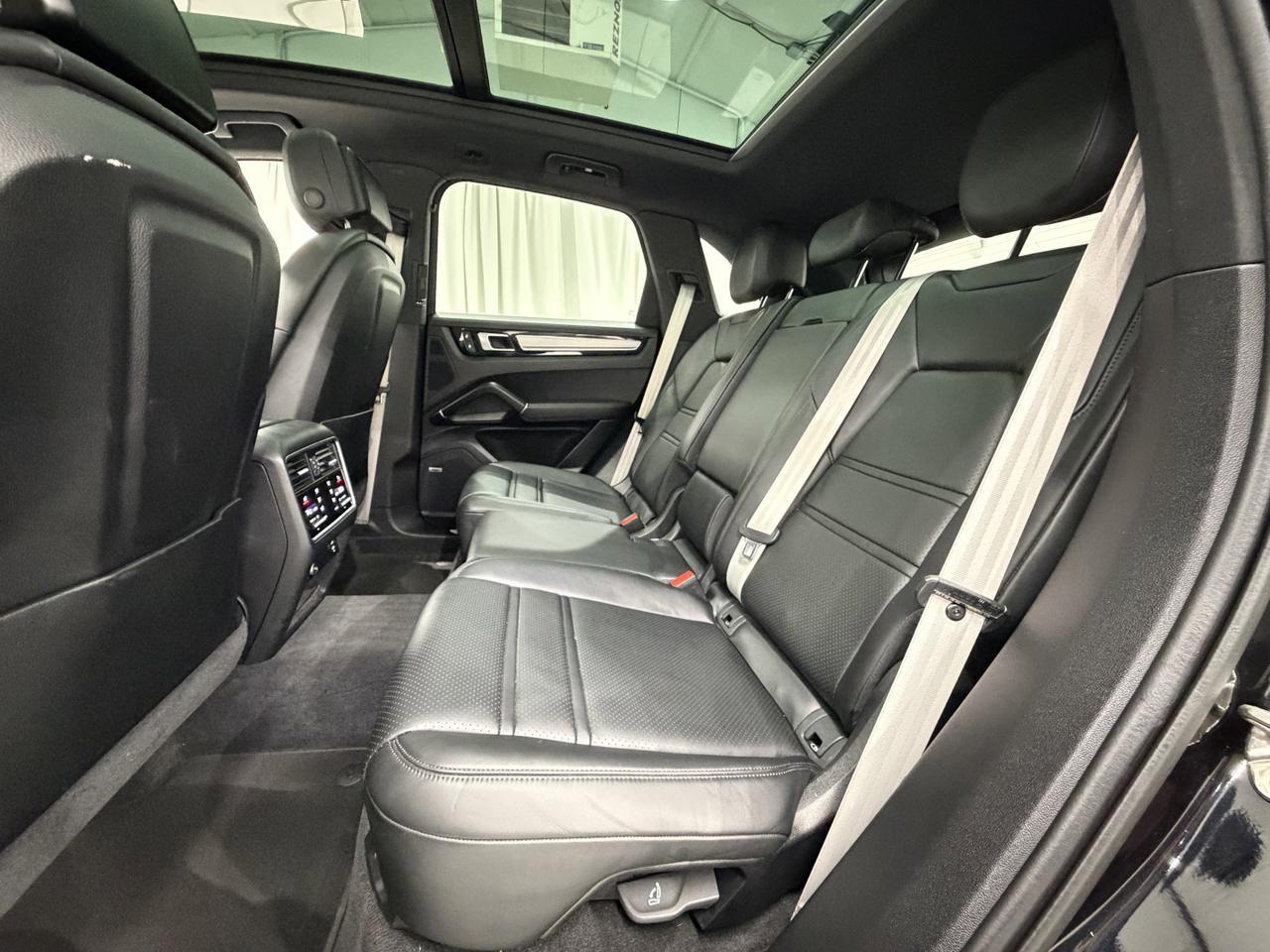 2022 Porsche Cayenne Platinum Edition Newark DE