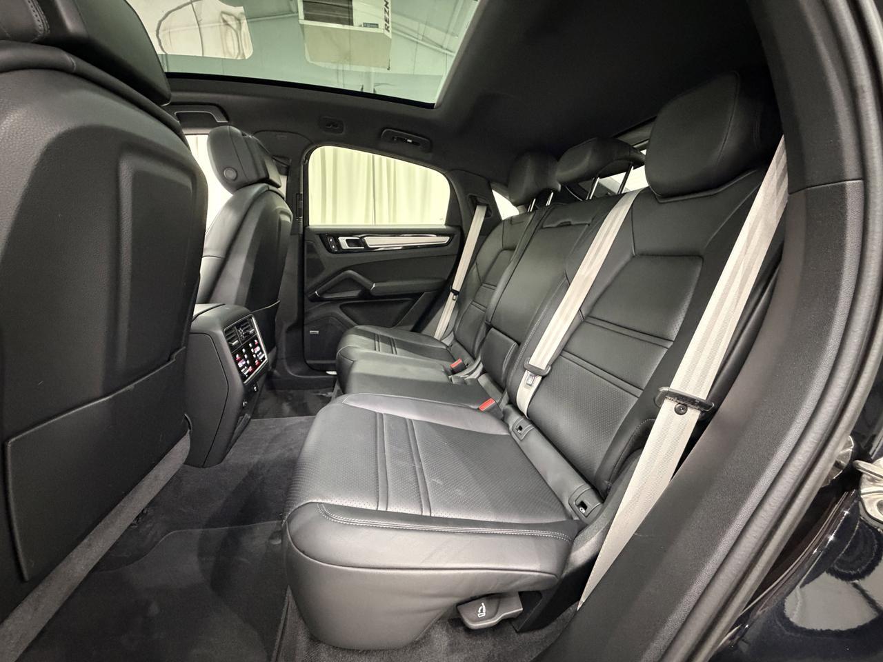 2022 Porsche Cayenne Platinum Edition Newark DE