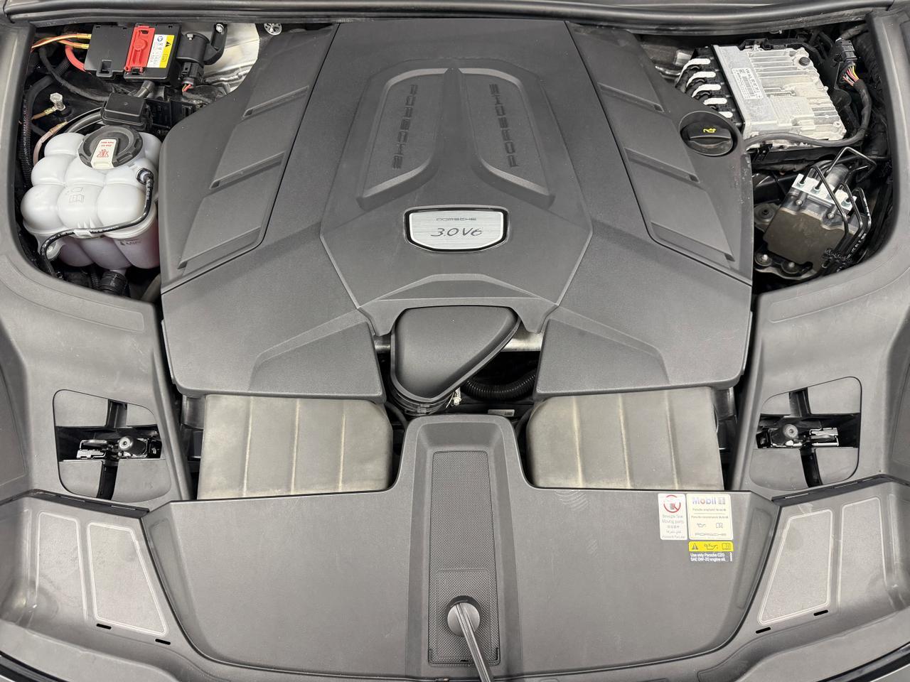 2022 Porsche Cayenne Platinum Edition Newark DE