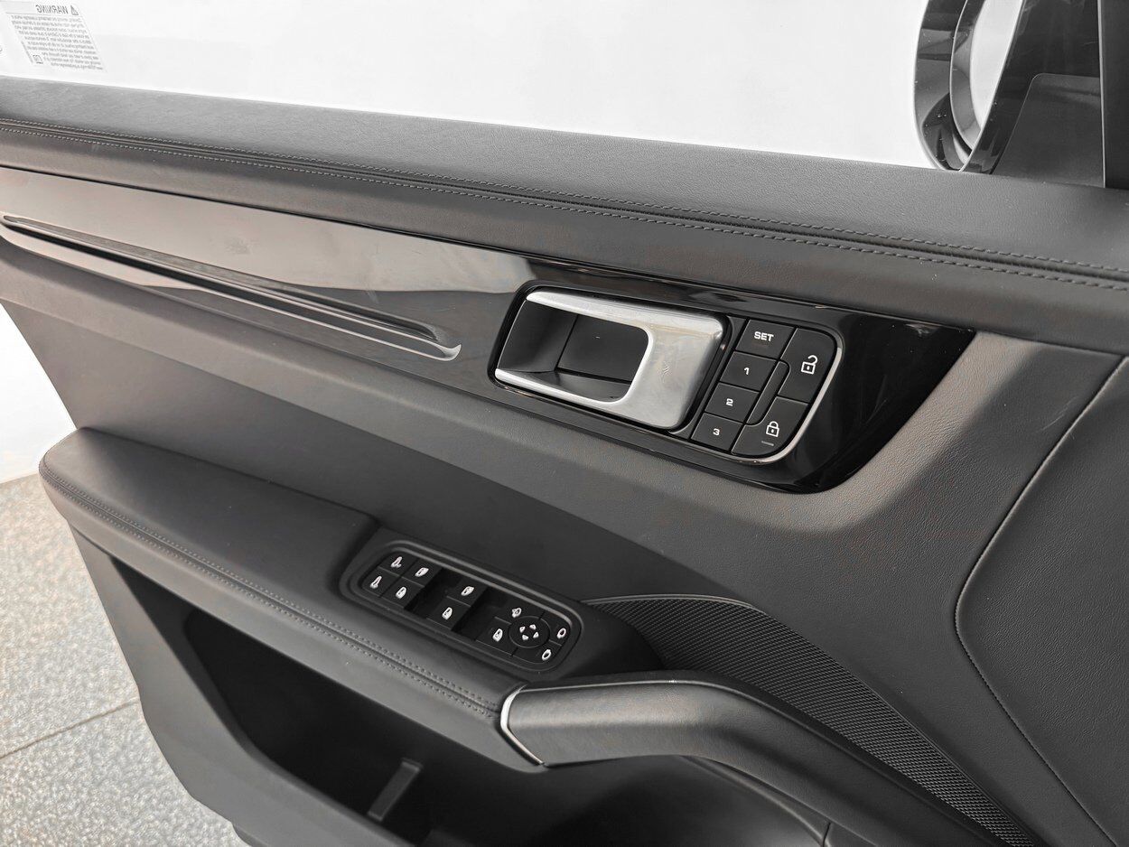 2022 Porsche Cayenne S Bellevue WA