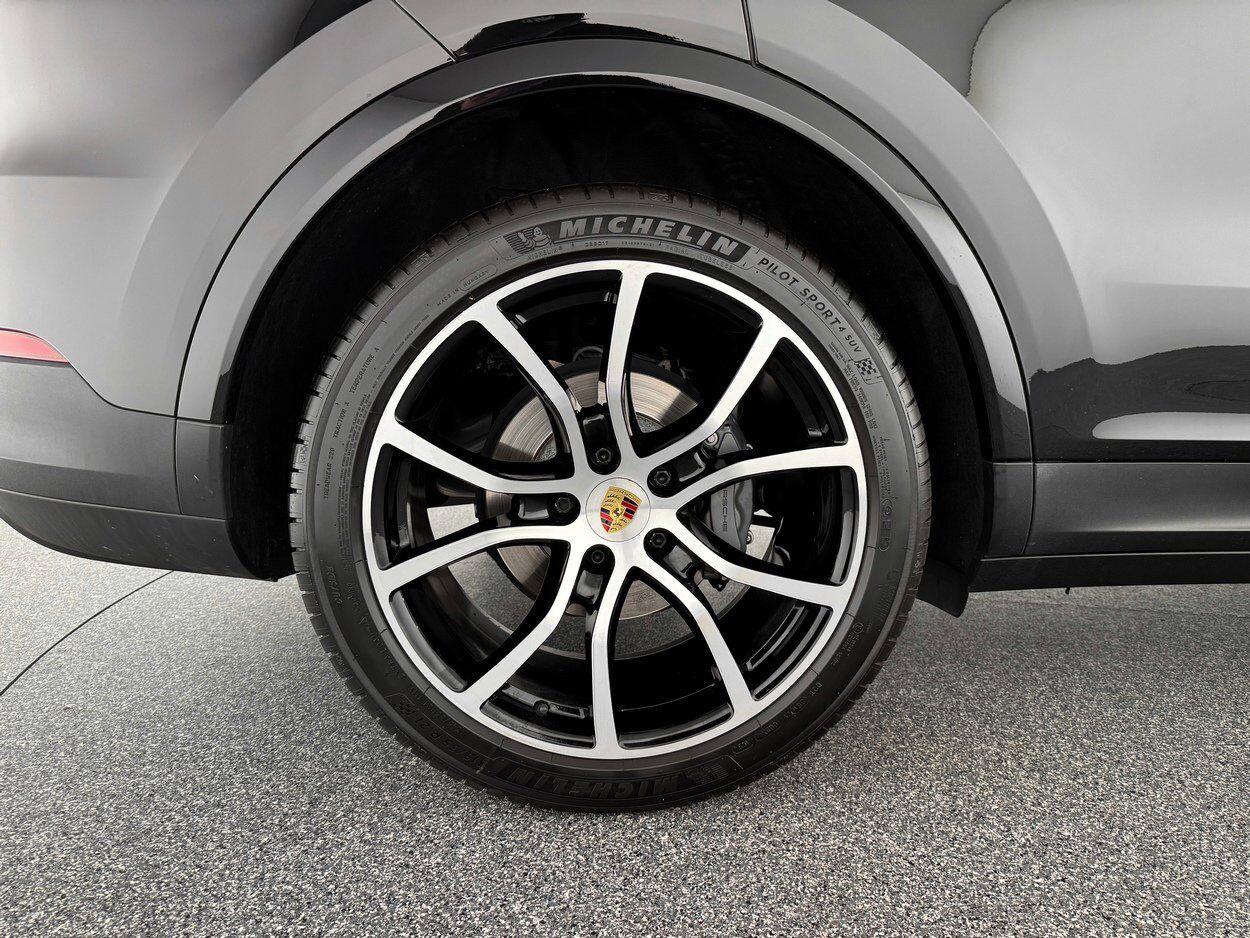 2022 Porsche Cayenne S Bellevue WA