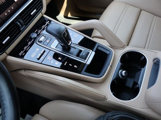2022 Porsche Cayenne S Oshkosh WI