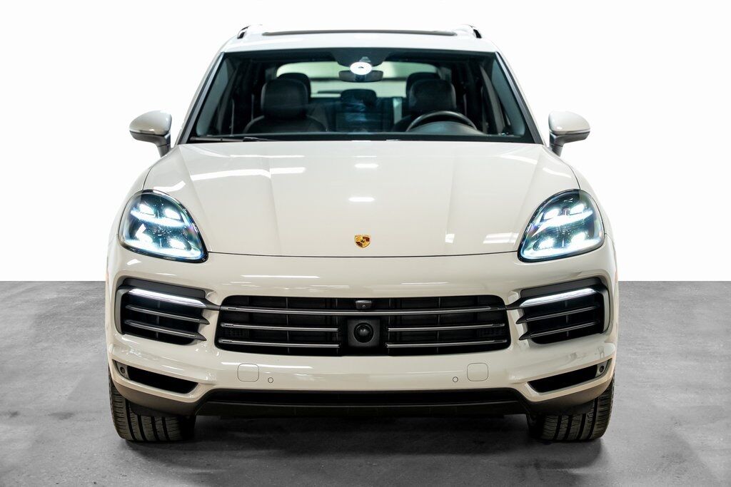 2022 Porsche Cayenne S Platinum Edition photo 3