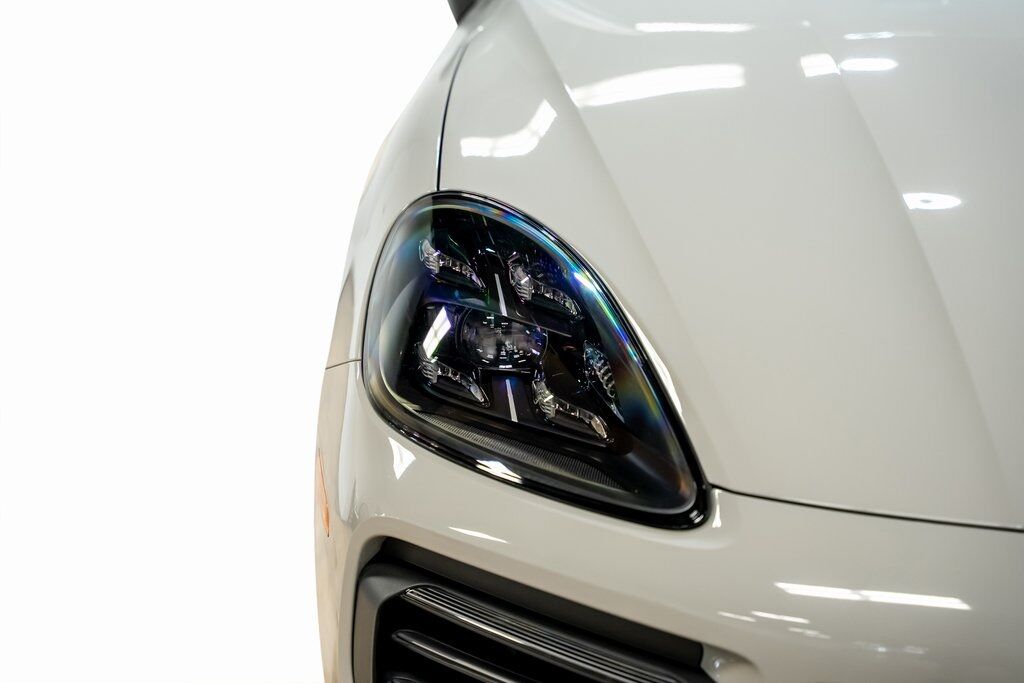 2022 Porsche Cayenne S Platinum Edition