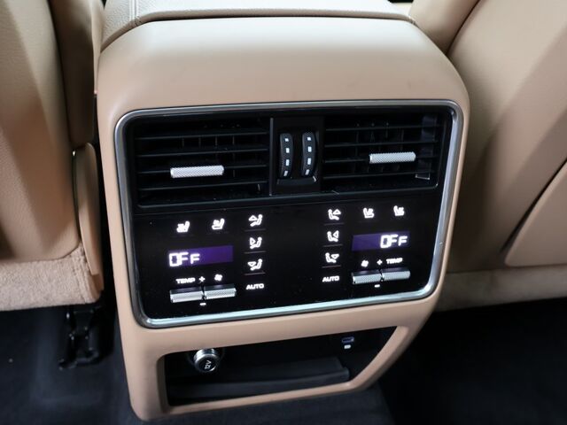 2022 Porsche Cayenne S Platinum Edition Oshkosh WI