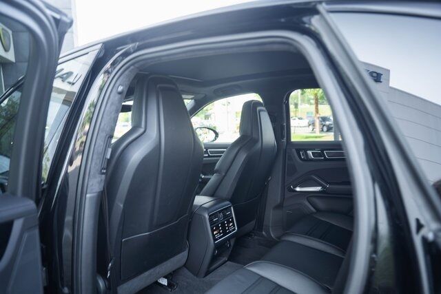 2022 Porsche Cayenne Turbo Paramus NJ