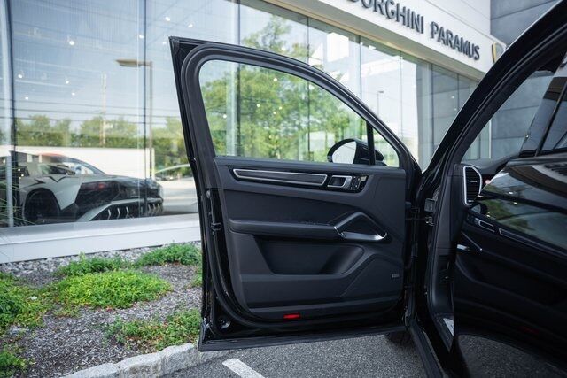 2022 Porsche Cayenne Turbo Paramus NJ