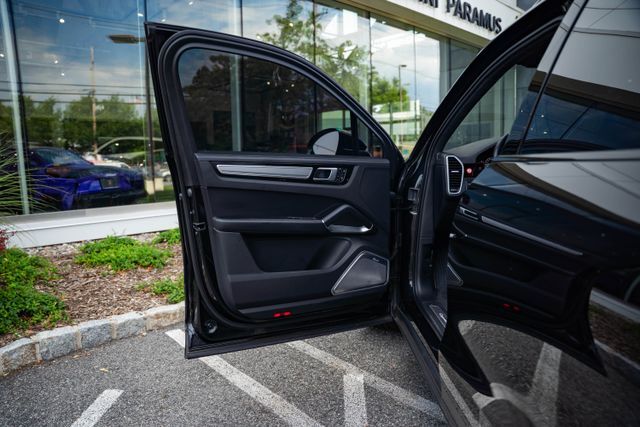2022 Porsche Cayenne Turbo Paramus NJ